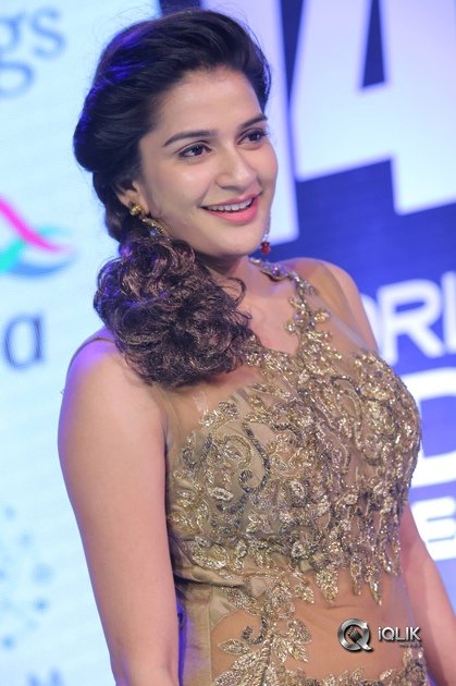 Jenny-At-Shamanthakamani-Movie-Pre-Release-Function